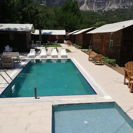 Lime Tree Houses Aparthotel